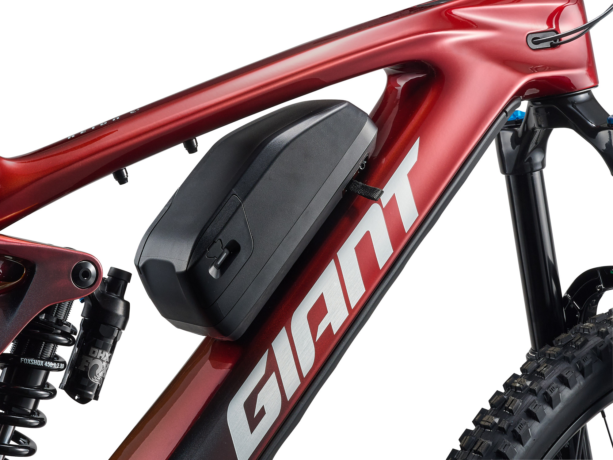 Giant Reign Advanced E+ 1 E-Mountainbike in Mars Dust mit Range Extender und Carbonrahmen.
