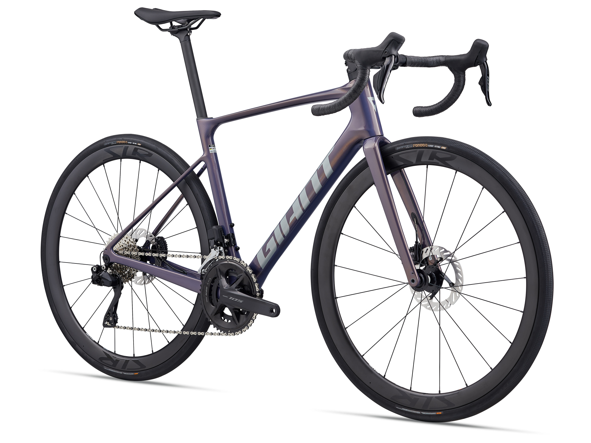 Rennrad der Marke Giant, Modell Defy Advanced 0 in dunkelaltrose metallic, Ansicht Diagonal von vorne links