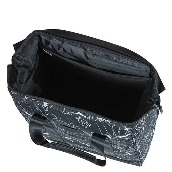 geöffnete Basil Grand Flower Packtasche in schwarz von oben