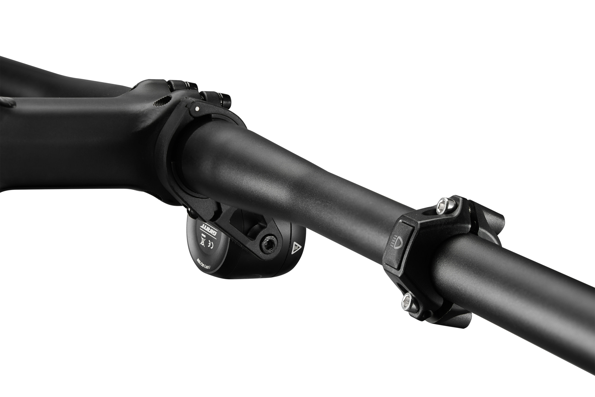Giant Recon EHL 1200 Frontlicht Detailaufnahme des Lenkerschalters am Fahrradlenker.