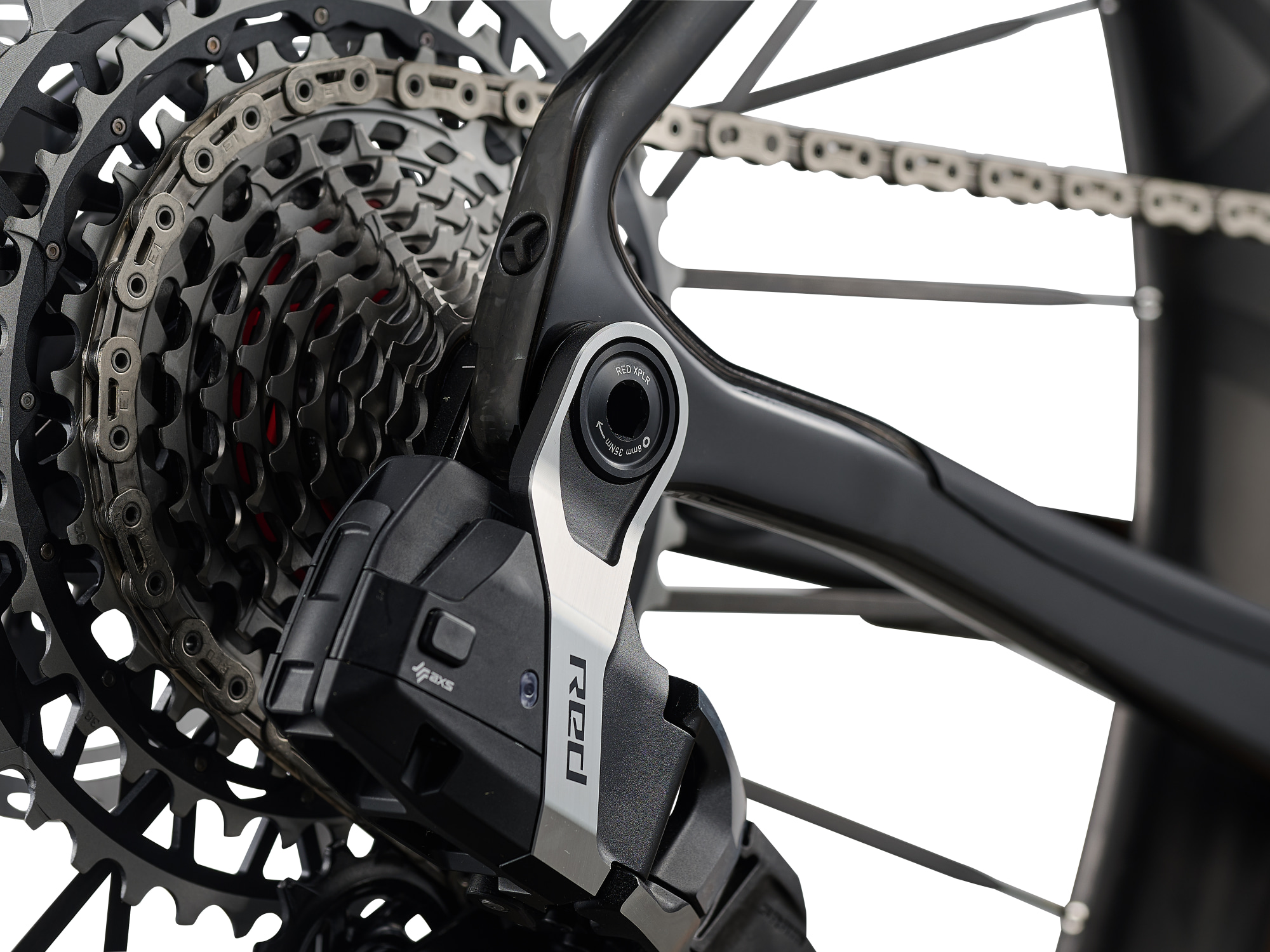 Giant Revolt Advanced SL 0 Gravelbike in Schwarzgrau mit elektronischem Schaltwerk und Kassette