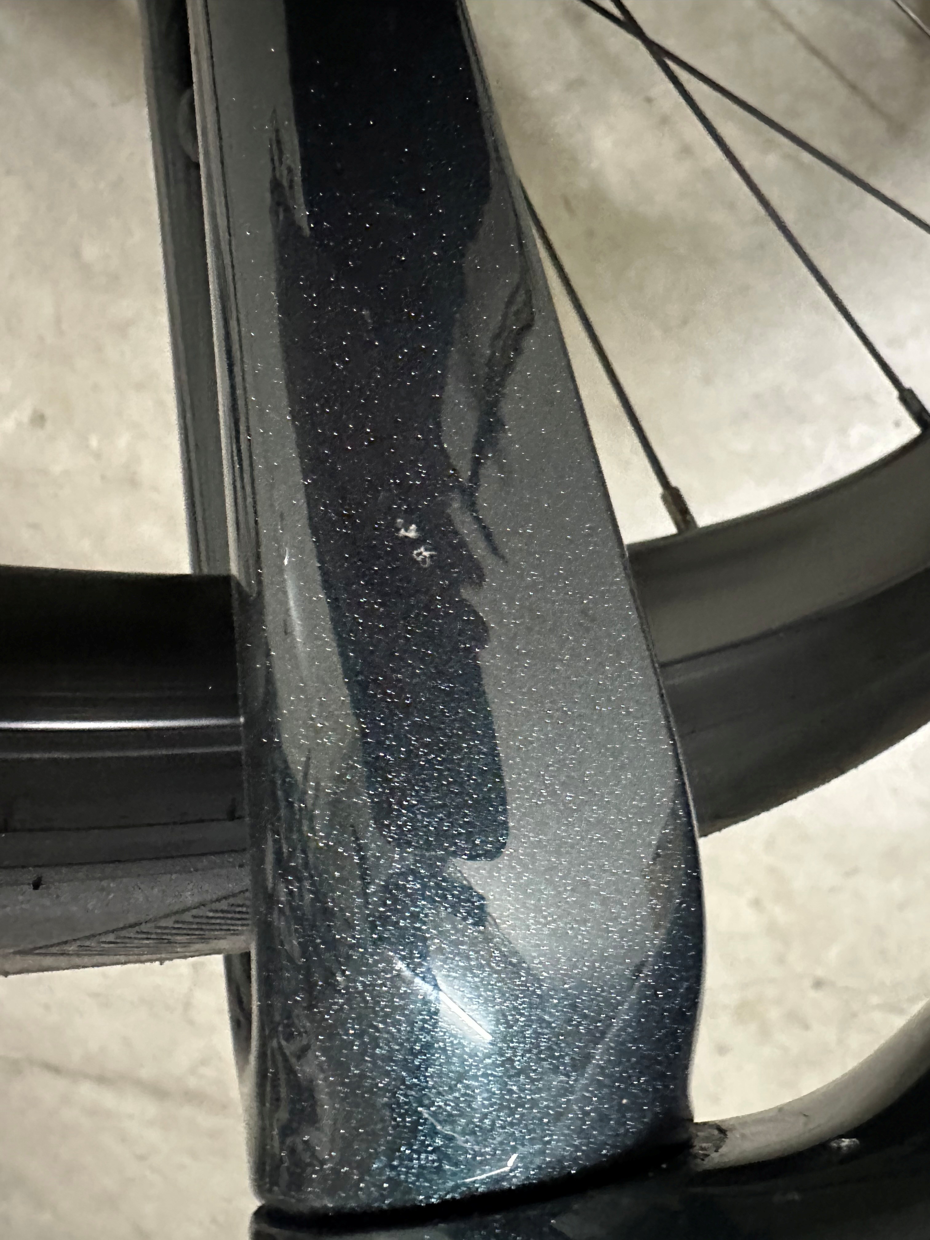 Giant TCR Advanced Detailansicht Carbongabel in grün mit leichtem Lackschaden