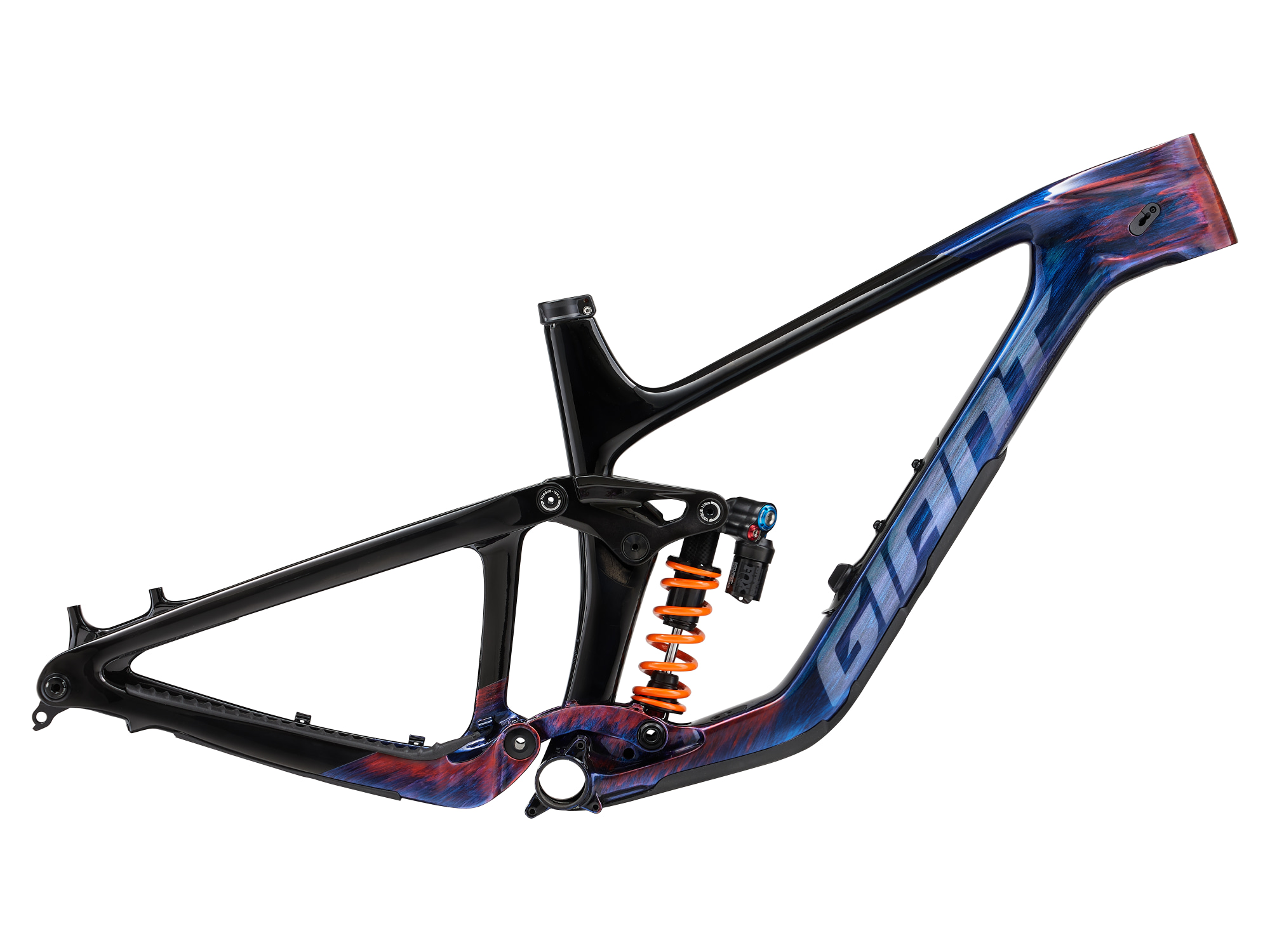 Giant Reign Advanced Carbon Enduro-Rahmenset mit 160 mm Maestro-Hinterradfederung, Seitenansicht mit Dämpfer und integriertem Unterrohr-Design