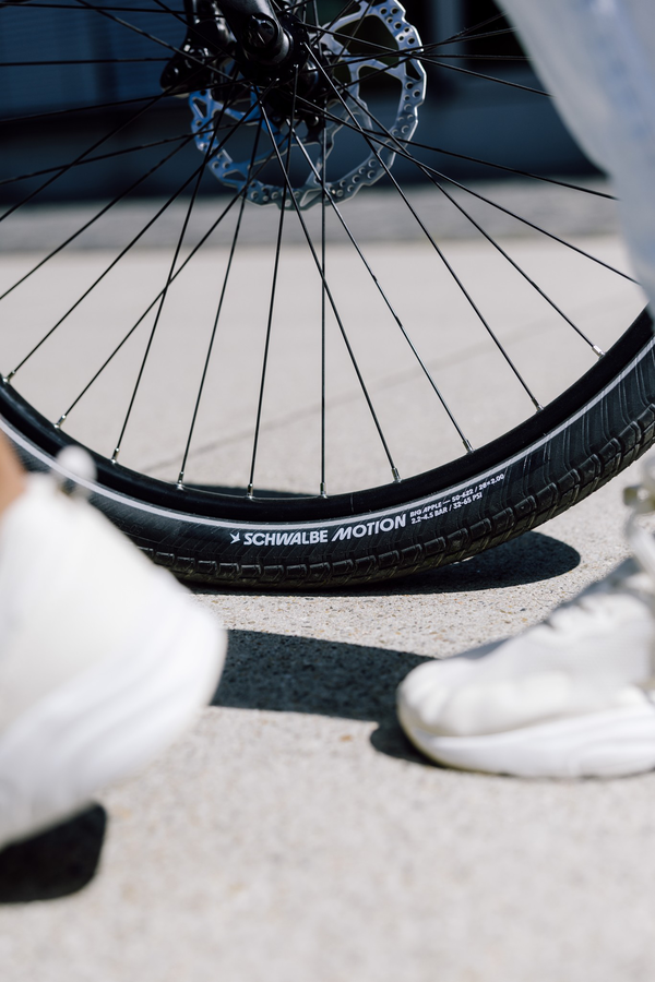 Detailaufnahme des Schwalbe Motion Big Apple Fahrradreifens