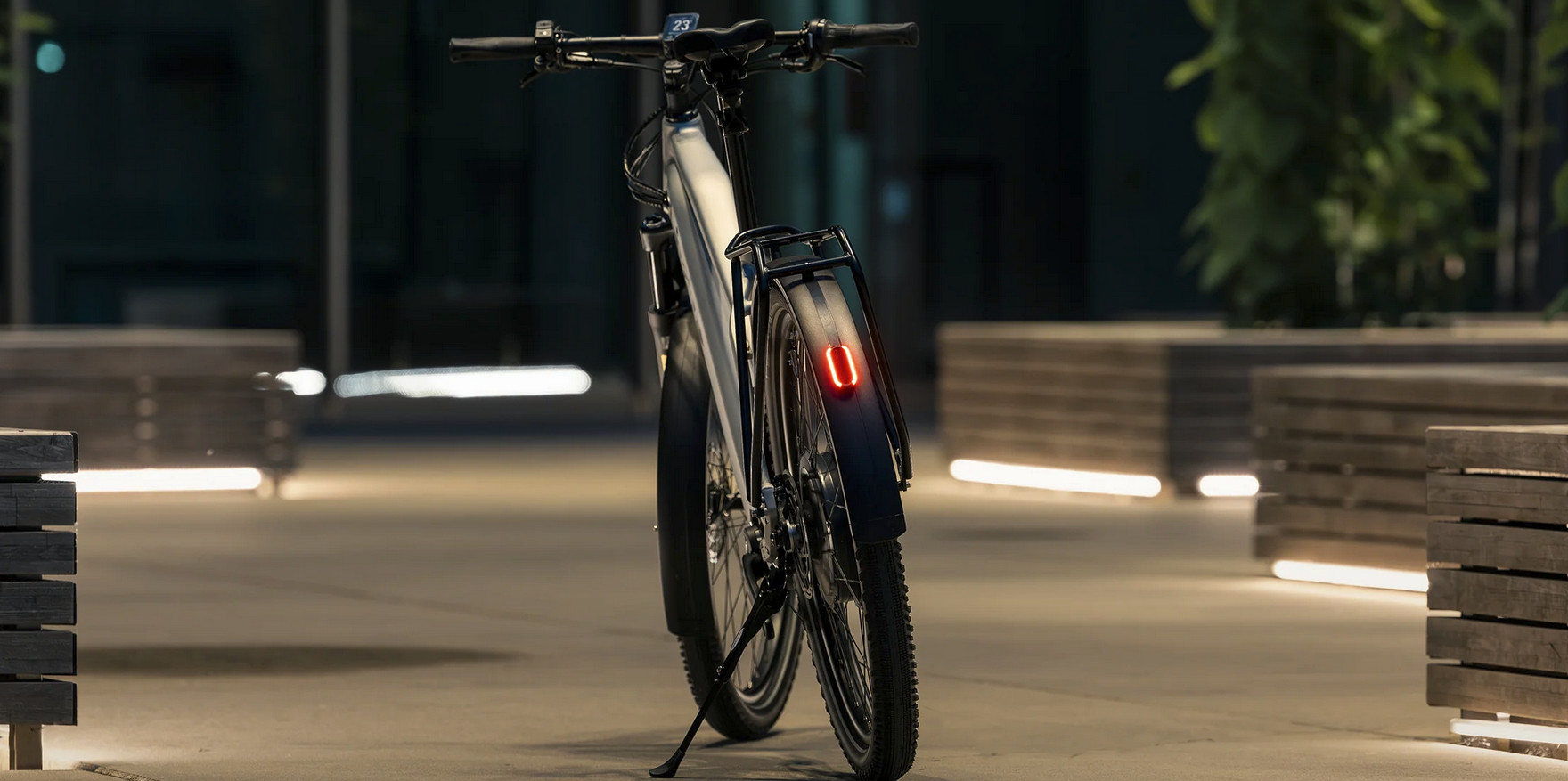 Supernova TL3 Z PRO Rücklicht für Schutzblech montiert am Velo Ansicht von Hinten