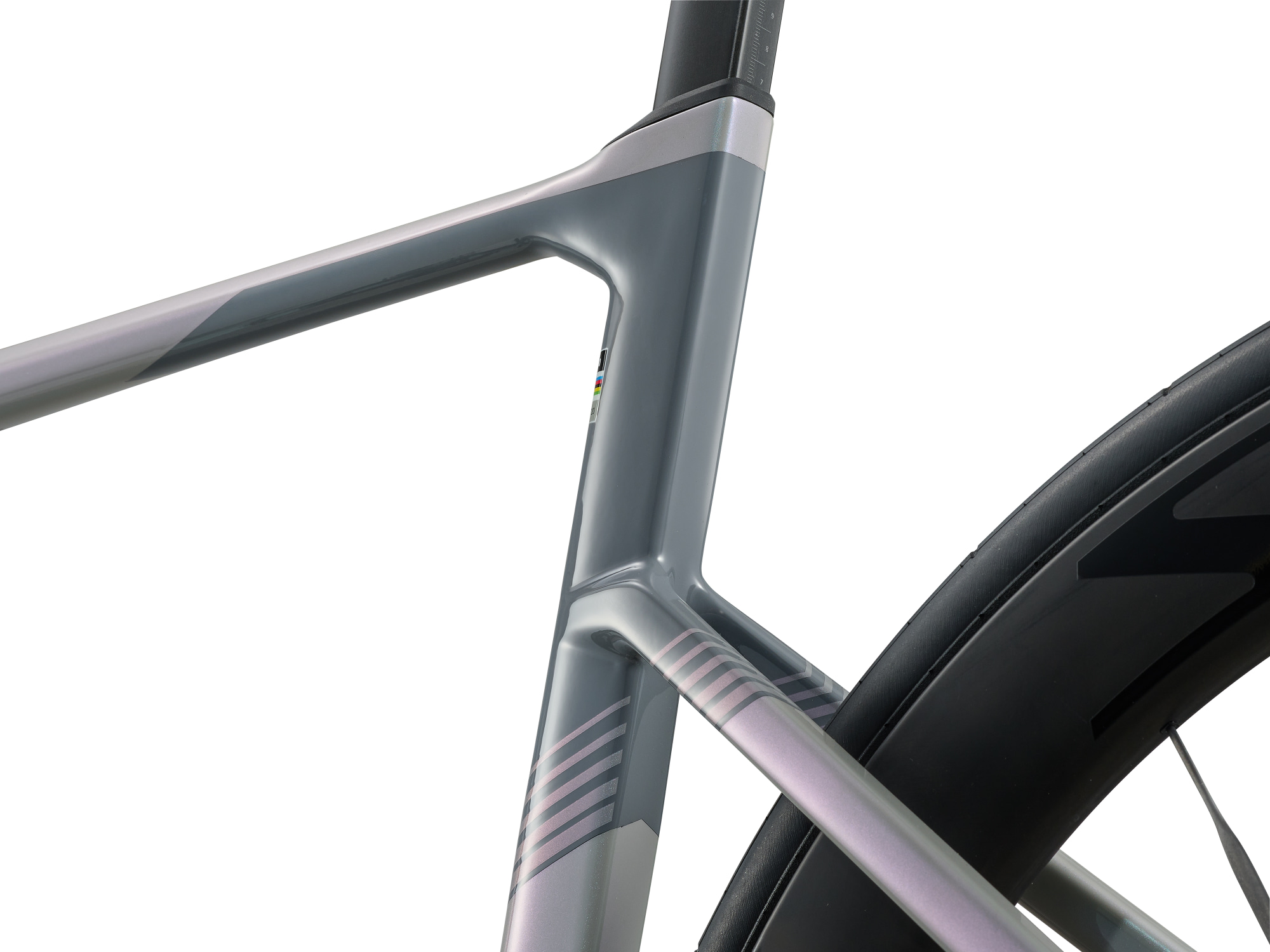 Vélo route aéro carbone Giant Propel Advanced Pro DA, détail roue arrière et hauban