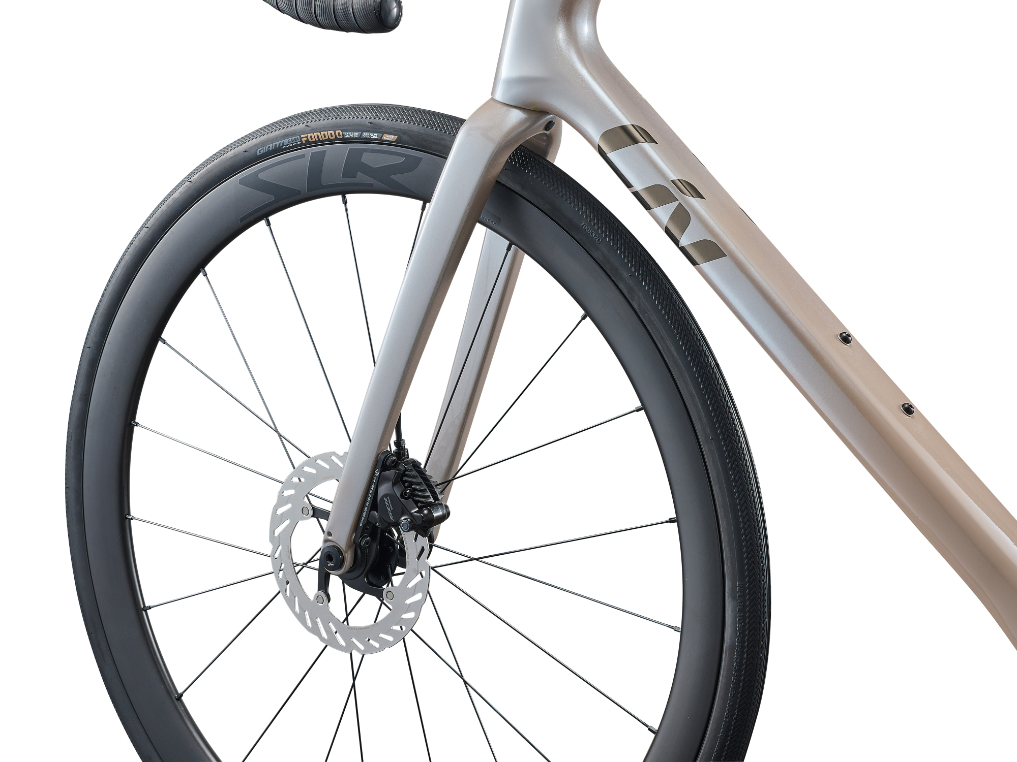 Vélo route endurance Liv Avail Advanced 0, détail fourche et roue avant