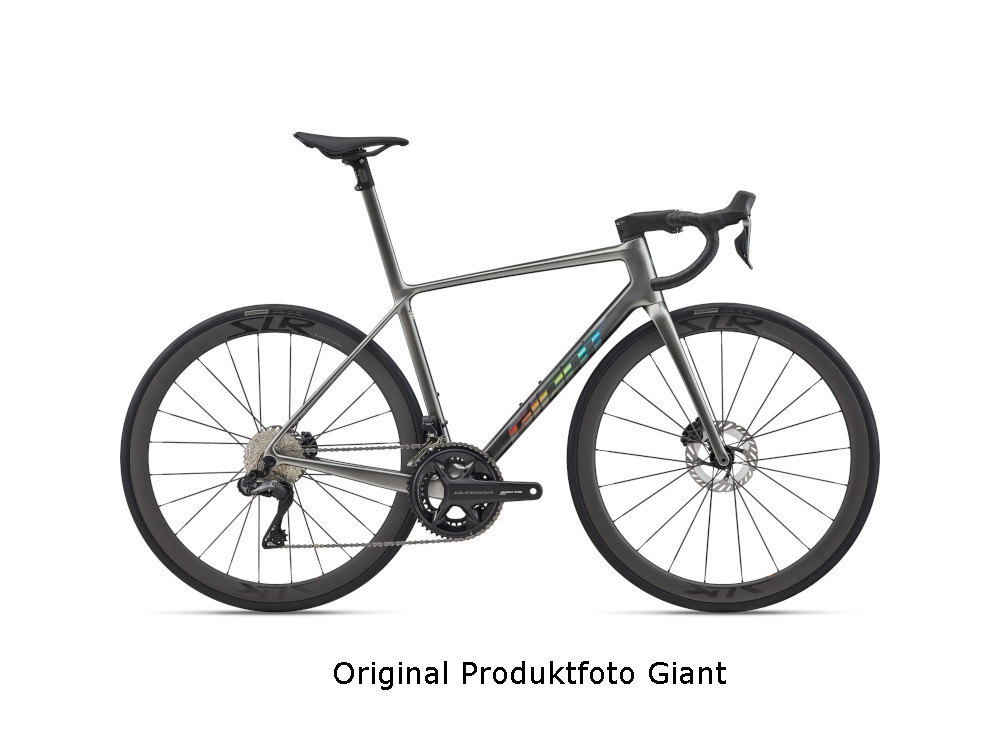 Giant Rennrad TCR Advanced SL 1 in der Farbe dark-chrome, Carbon-Rahmen, -Gabel und -Laufräder, mit Shimano Ultegra, Seitenansicht