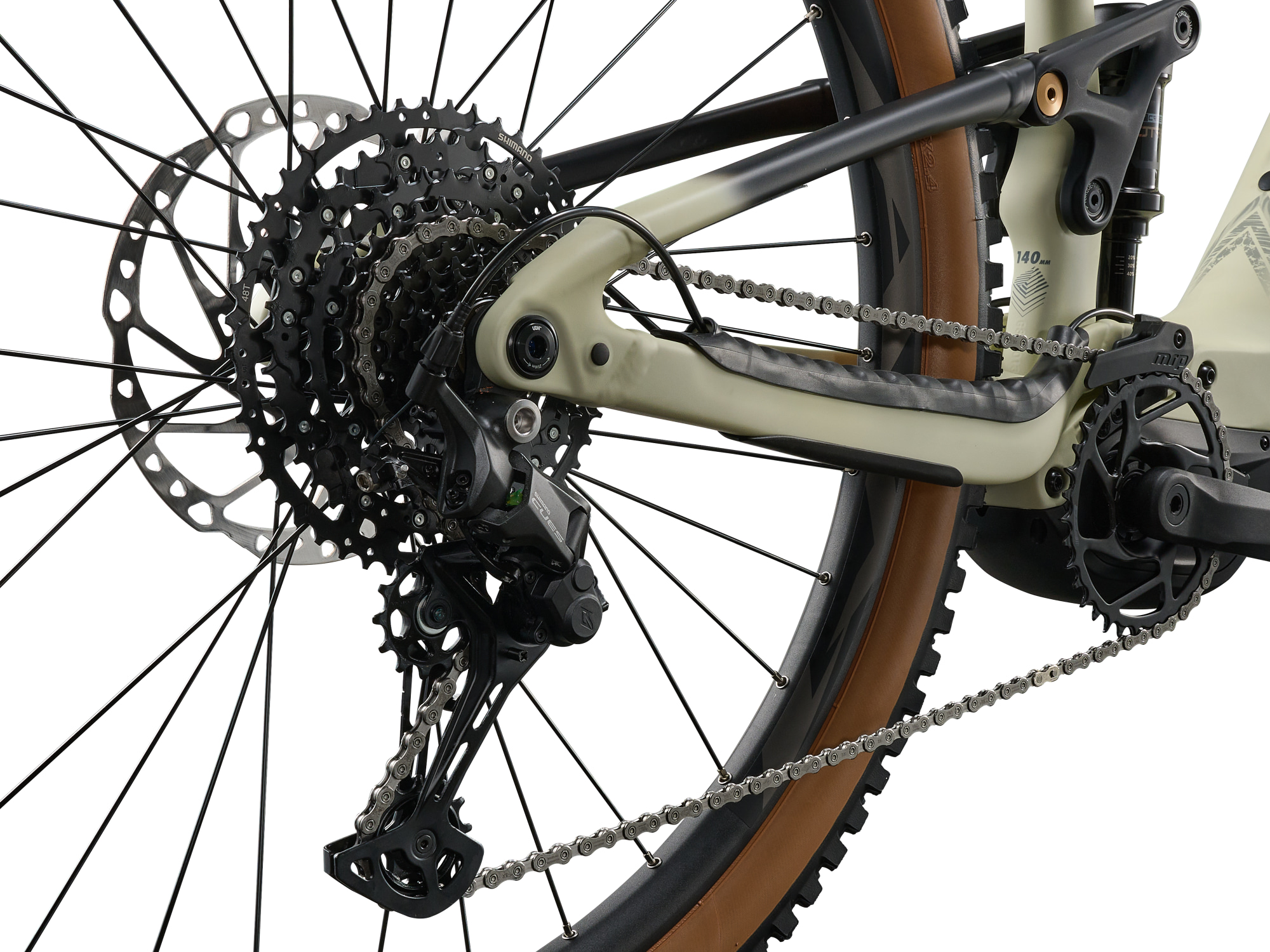 Liv Embolden E+ 1 E‑MTB in Pale Moss mit Hinterradantrieb und Kassette.