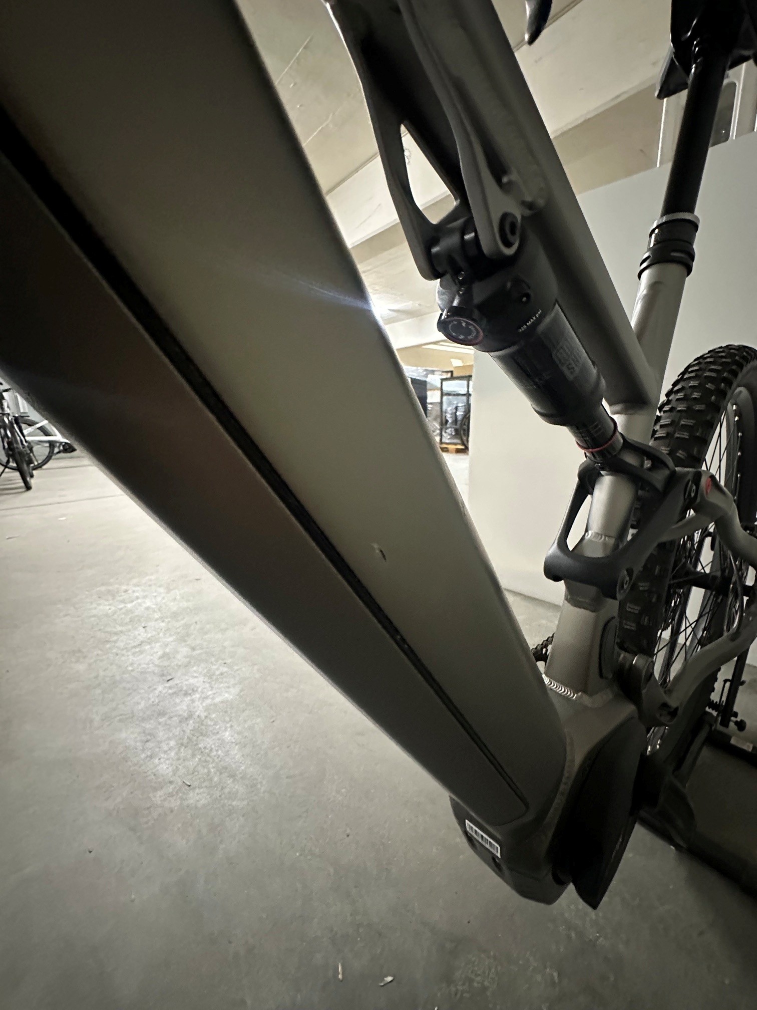 Bergstrom AXV 849 Testvelo 236240, Gebrauchsspuren Unterrohr links